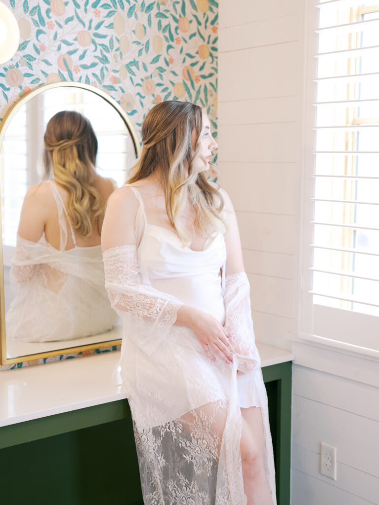 details of a bride on her wedding day