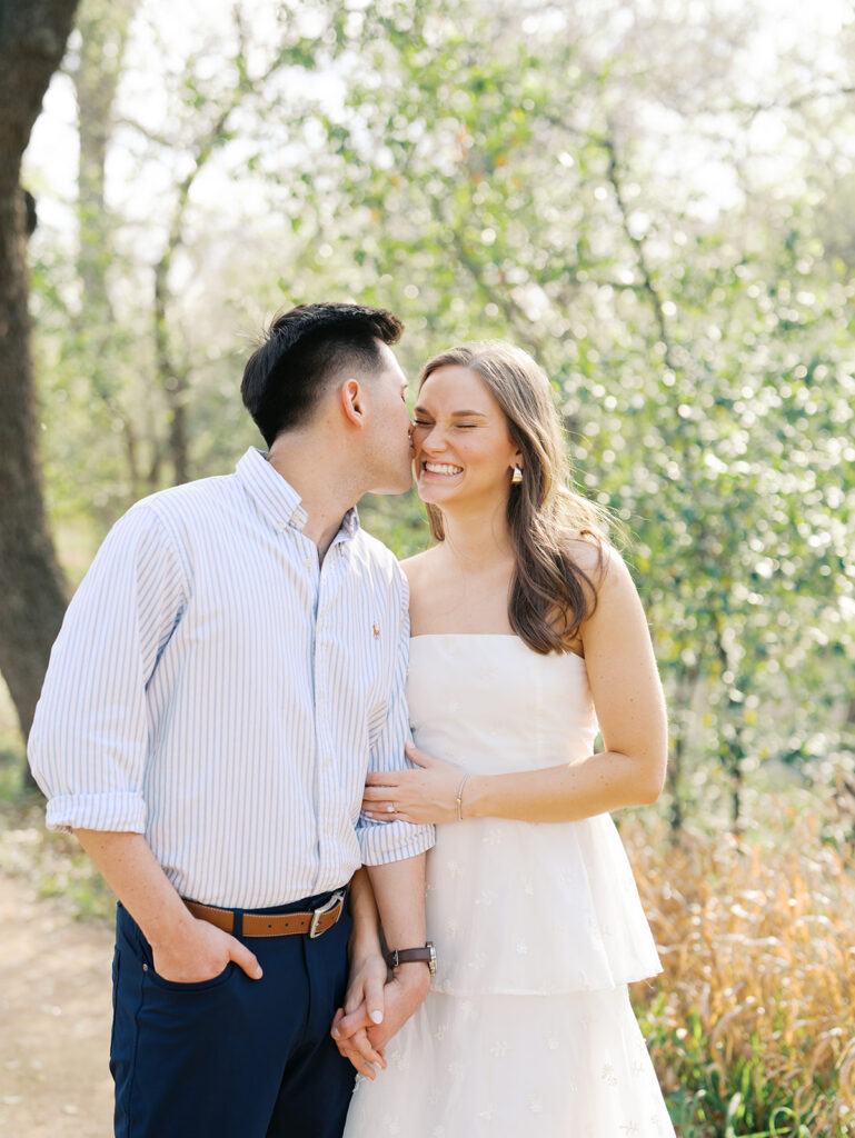 Classy Engagement Photos at Laguna Gloria in Austin