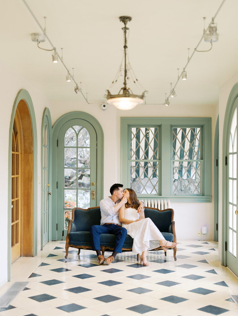 Classy Engagement Photos at Laguna Gloria in Austin