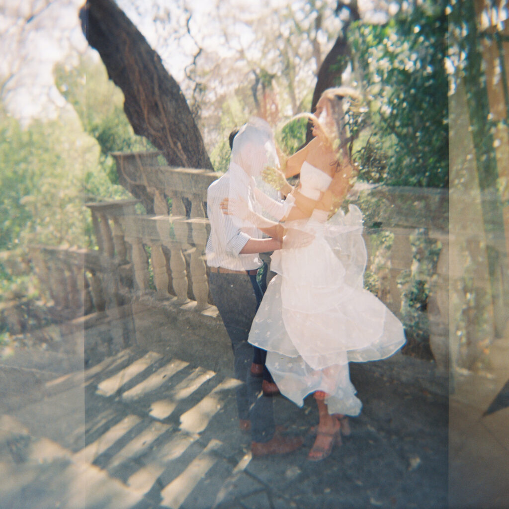 Classy Engagement Photos at Laguna Gloria in Austin