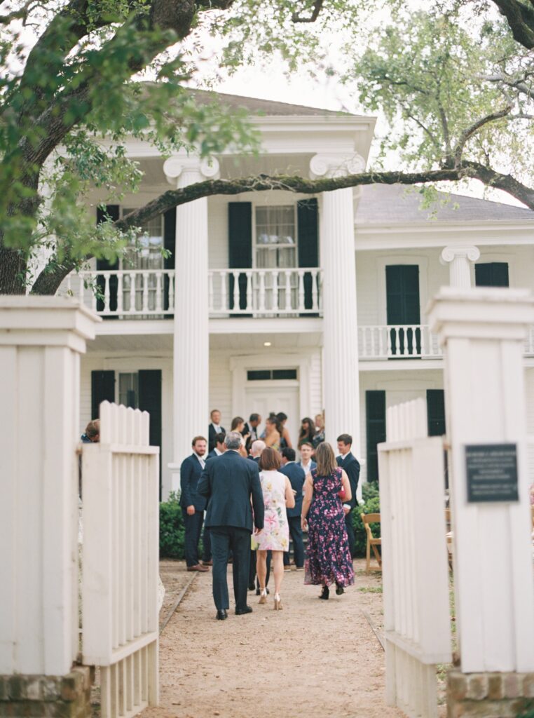 guests arriving at wedding day location 
