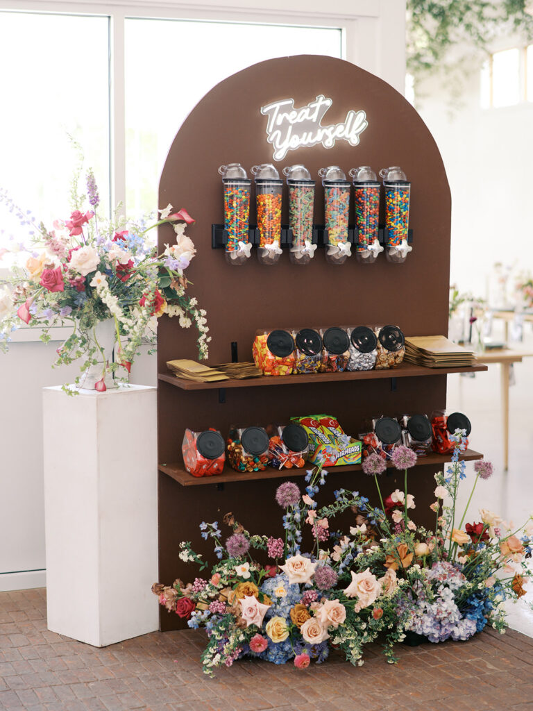 wish well house wedding in austin spring wedding color palette and decor ideas